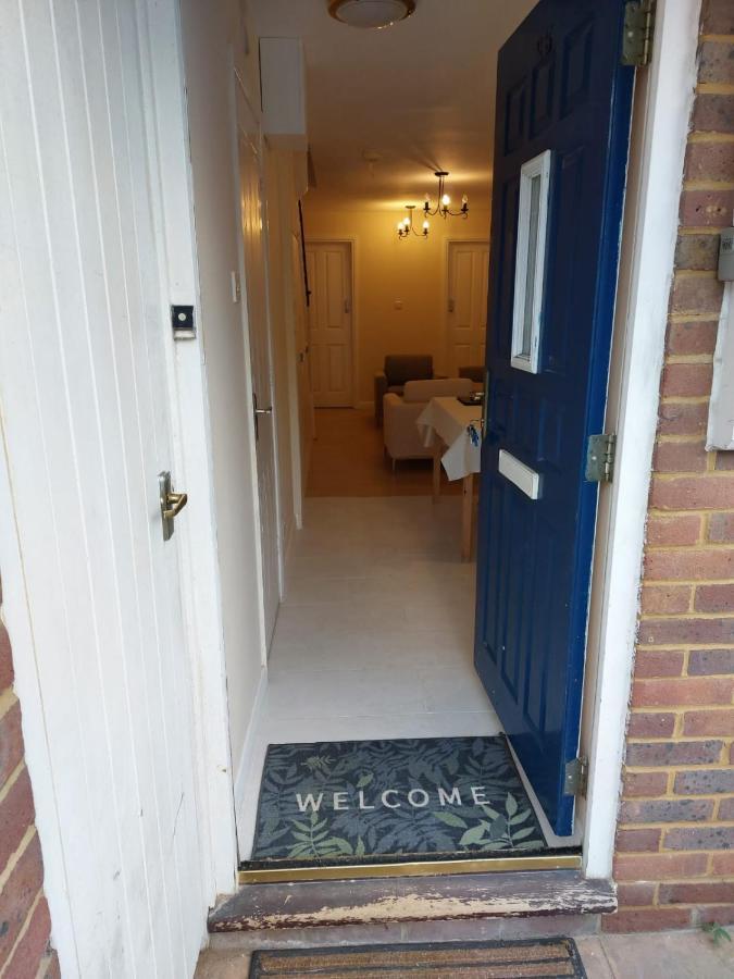 Vibrant Single Room Only For One Adult Southall Exterior foto
