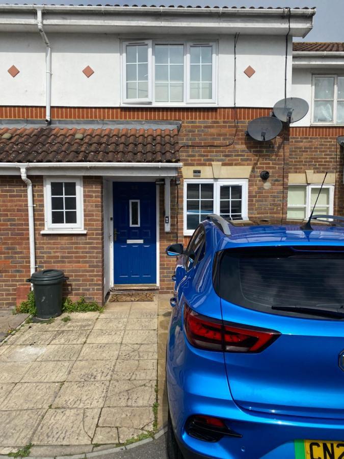 Vibrant Single Room Only For One Adult Southall Exterior foto